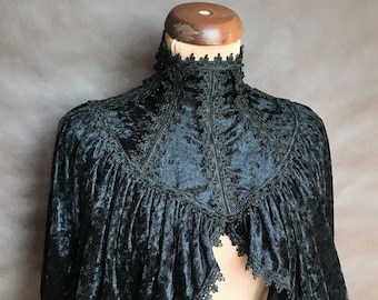 Romantisches Cape Elegante Gothic Samt CAPE Jacke, enlorured mit Satinband, Gothic Victorian Vampire, Geschenk für sie, Halloween, Abschlussball, Date