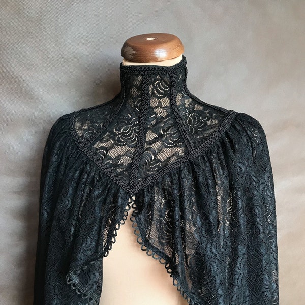 Cape romantique Élégante veste CAPE en dentelle gothique, ornée d'un ruban de satin, vampire gothique victorien, cadeau pour elle, Halloween, bal des finissants, rendez-vous