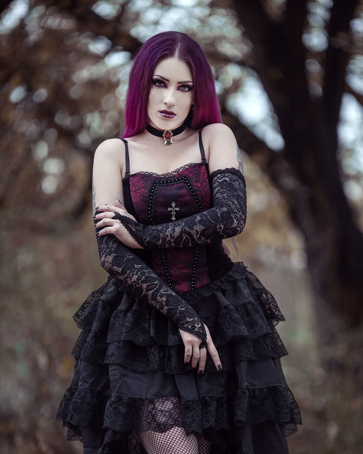 Elegant long lace gloves GOTHIC VAMPIRE Victorian Burlesque Evening Glamour sleeves, armwarmers, black lace with middle finger loop