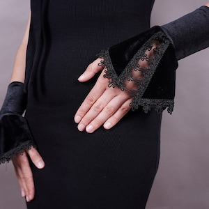 Elegant velvet Evening Gloves cuffs GOTHIC VAMPIRE Victorian Burlesque Glamour long, armwarmers,fingerless mittens ,prom, Halloween outfit