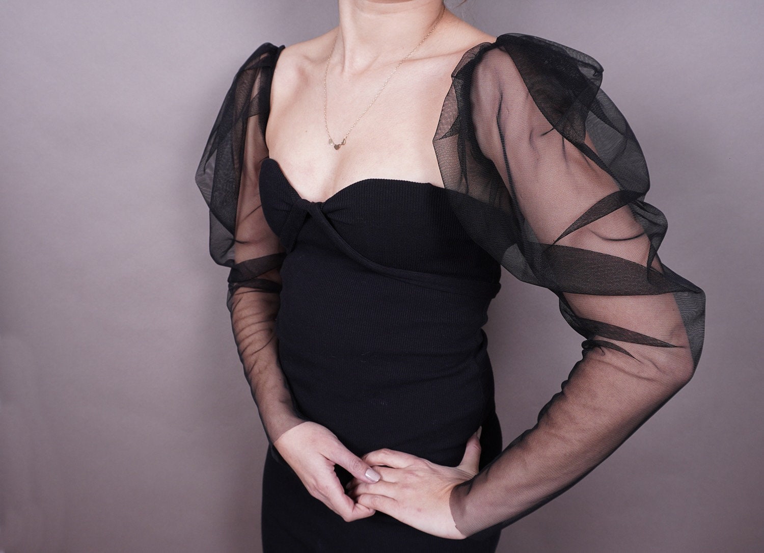 Elegant  sleeves, spiky puffs, GOTHIC VAMPIRE Glamour, Removable biceps Sleeves,  bridal, tulle, detachable pointed, black white ivory - Thumbnail 2