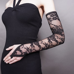 Elegant GOTHIC VAMPIRE Victorian Burlesque Evening Glamour extra long GLOVES, armwarmers, black lace, goth fingerless mittens