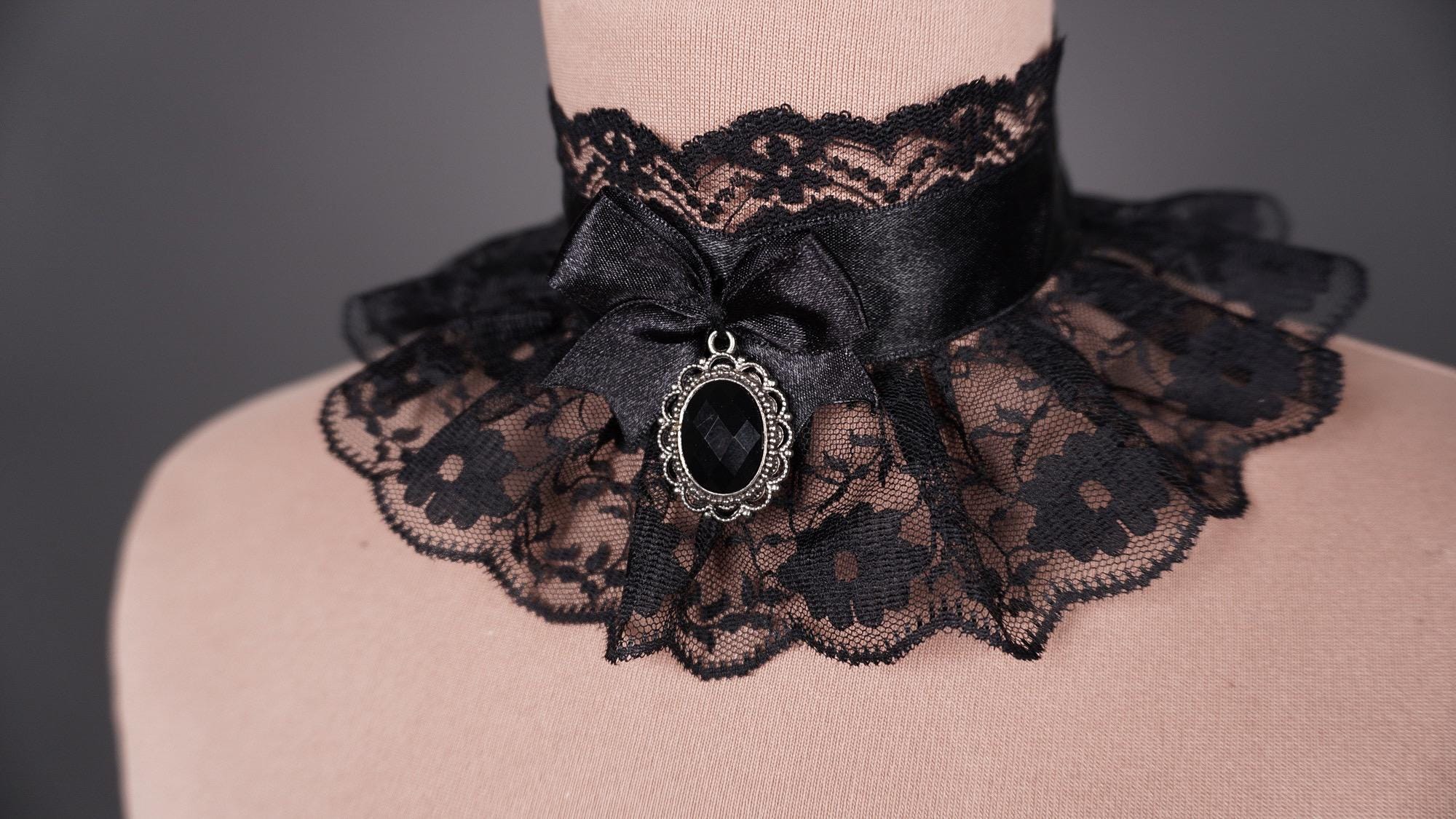 Elegant GOTHIC vampire Glamour CHOKER GORGET black lace  and satin ribbon and pendant, prom, Halloween, festivals, goth, alternative - Thumbnail 3