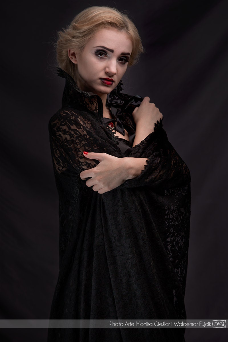 Extra long Gothic Victorian Vampire Elegant Burlesque Lolita black LACE CAPE with high vampire collar, costume, prom, goes to ground, lenght - Thumbnail 2