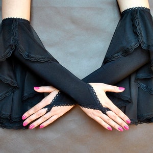 Elegant GLOVES GOTHIC VAMPIRE costume Victorian Burlesque Evening Glamour long with floune,  frill, black tulle, lace fingerless mittens