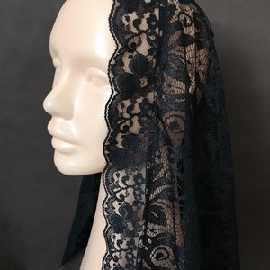 Elegant black mantilla, D-shape lace chapel veil, with lace trim, with clip and pouch