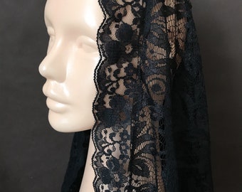 Elegant black mantilla, D-shape lace chapel veil, with lace trim, with clip and pouch