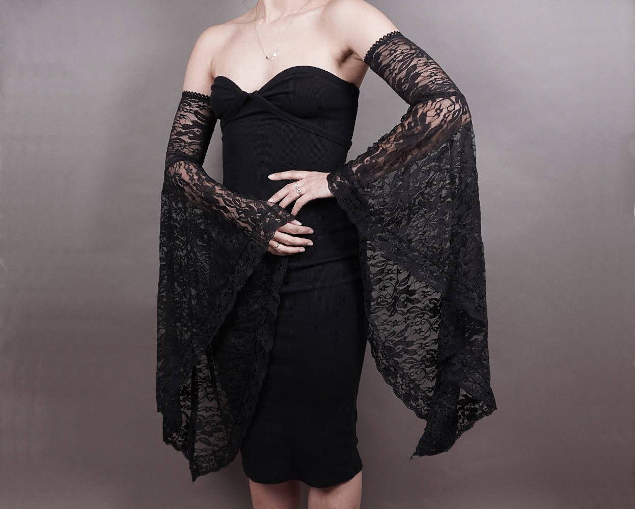 Elegant Black Lace Veil With Gorgeous Black Lace Gloves NWT COCOMELODY Bold Beautiful Unforgettable Black Wedding  main image 3