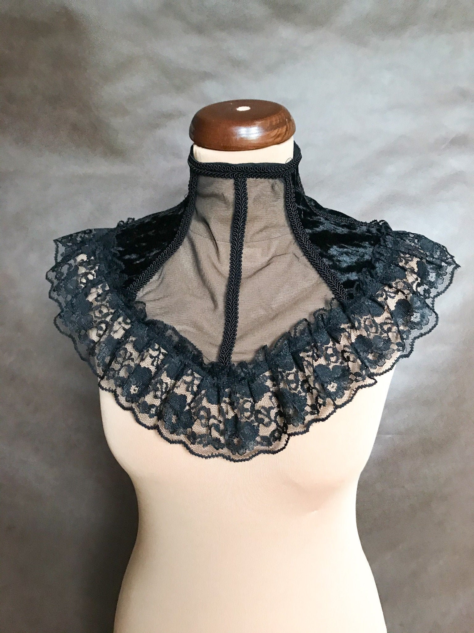 GOTHIC tulle gorget, choker, ruffle, black collar, tied like corset, corset lacing  beautiful adornment, Halloween, witch