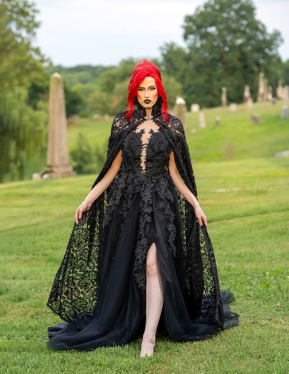 Gothic Elegant Black Velvet and Lace CAPE With Witch High Collar, Gothic  Victorian Vampire, Halloween 