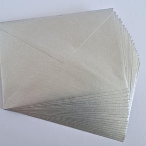 C6 Silver Shimmer-enveloppen 114 mm x 162 mm, geschikt voor A6 Kies verpakkingsgrootte van 10, 25 of 50 stuks JLH070