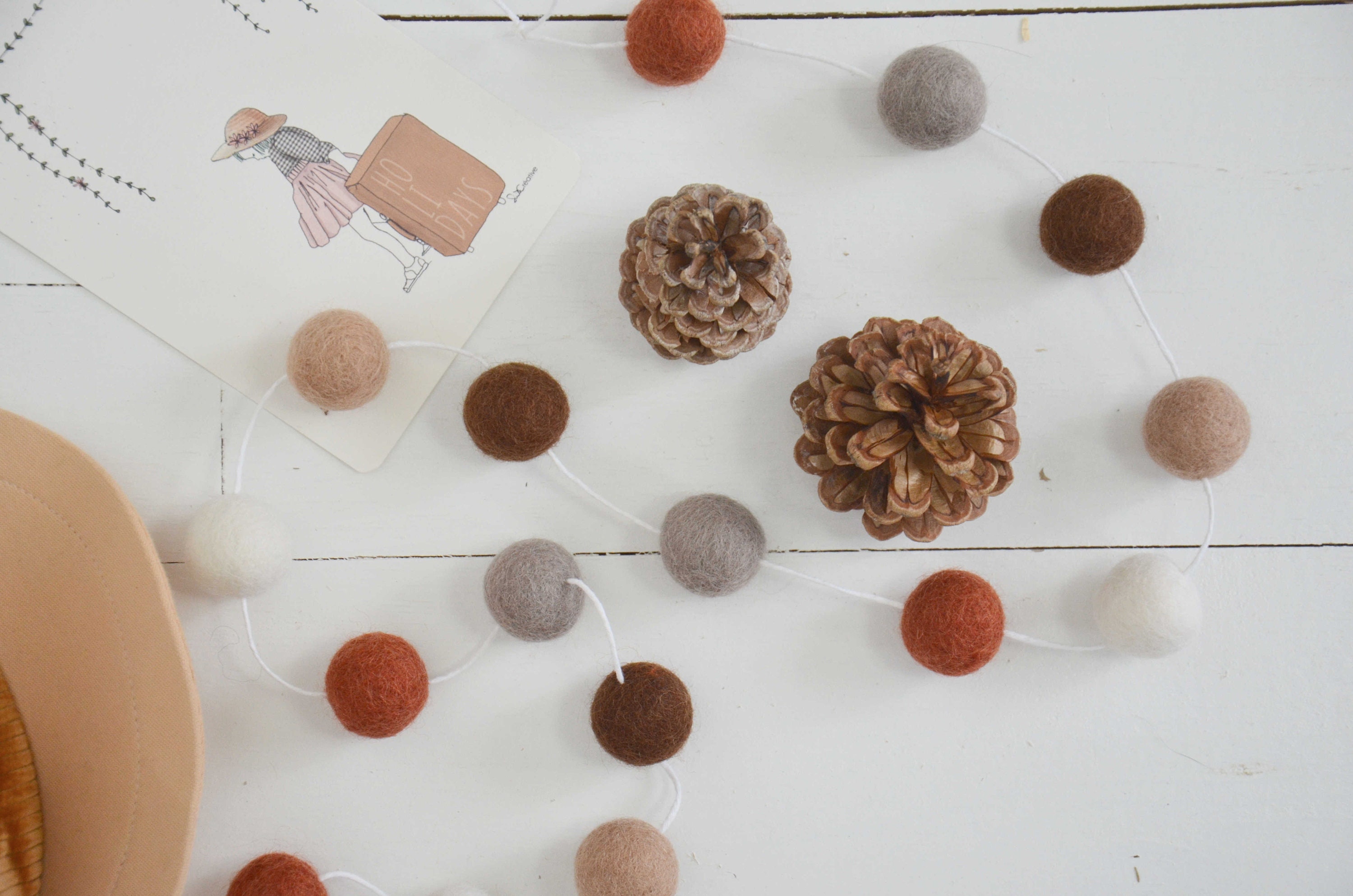 Guirlande de Boules Laine Rouille Marron Taupe