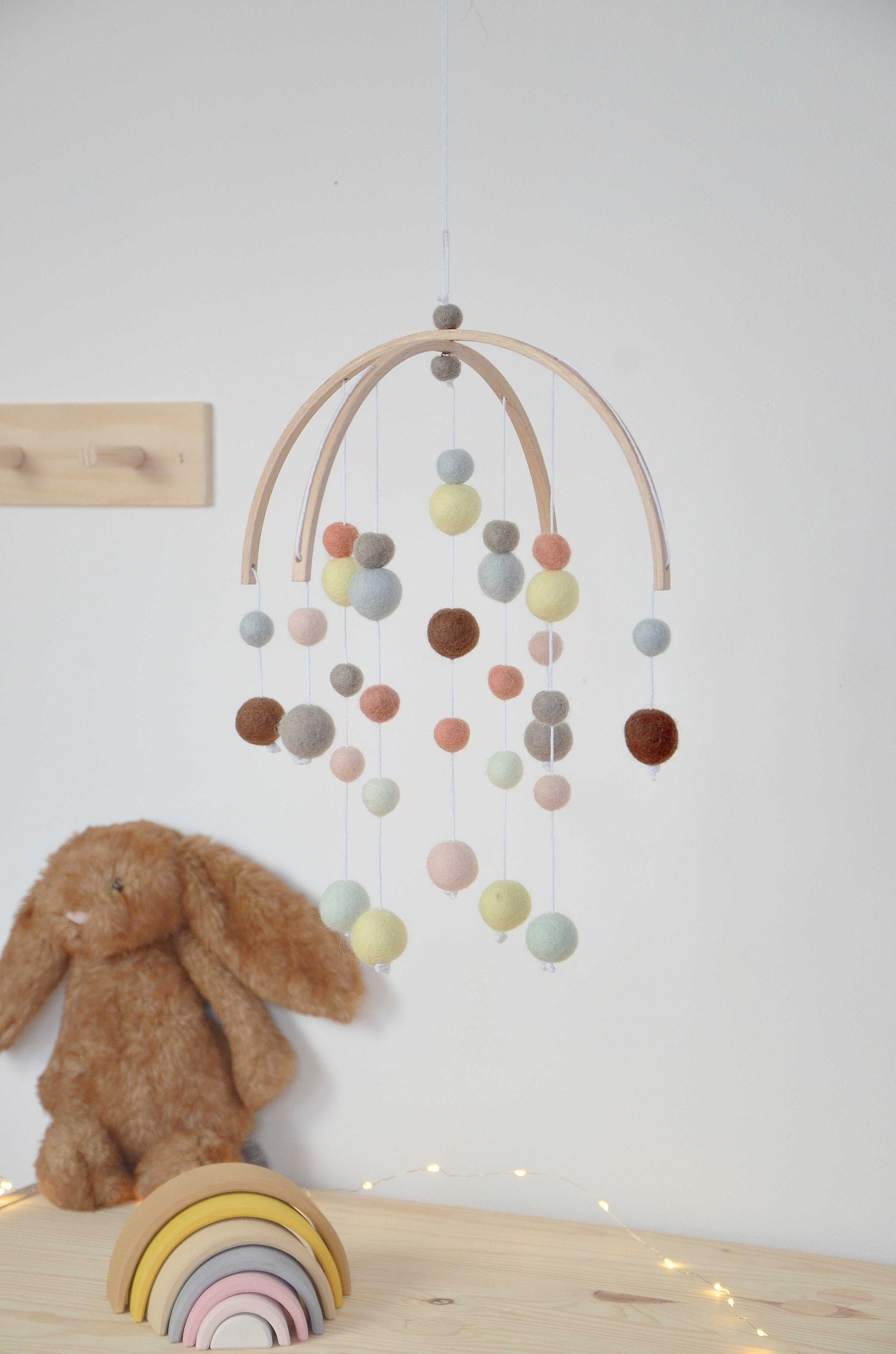 Mobile Décoratif Pastel et Marron