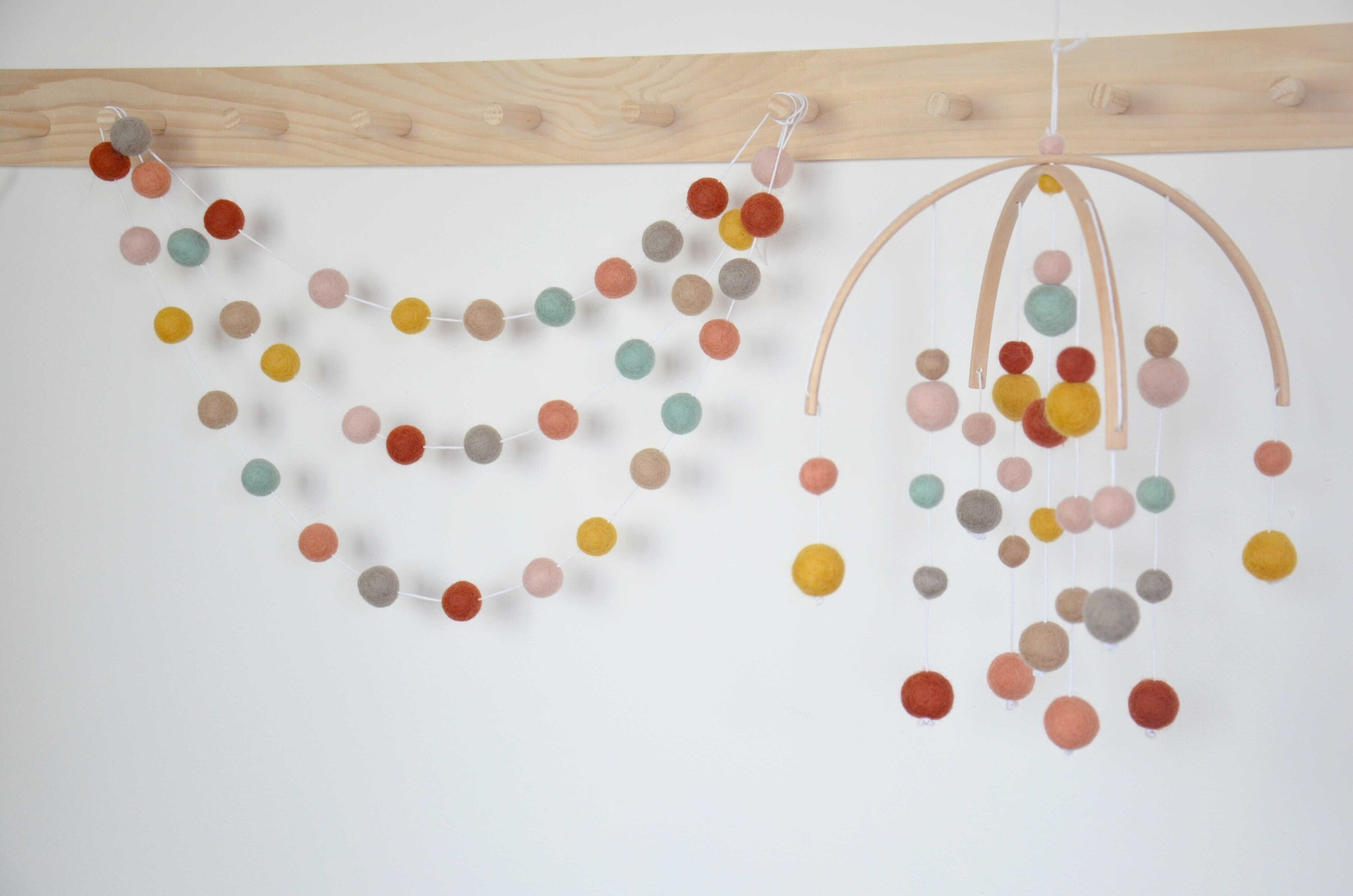 Box Naissance, Guirlande et Suspension Déco