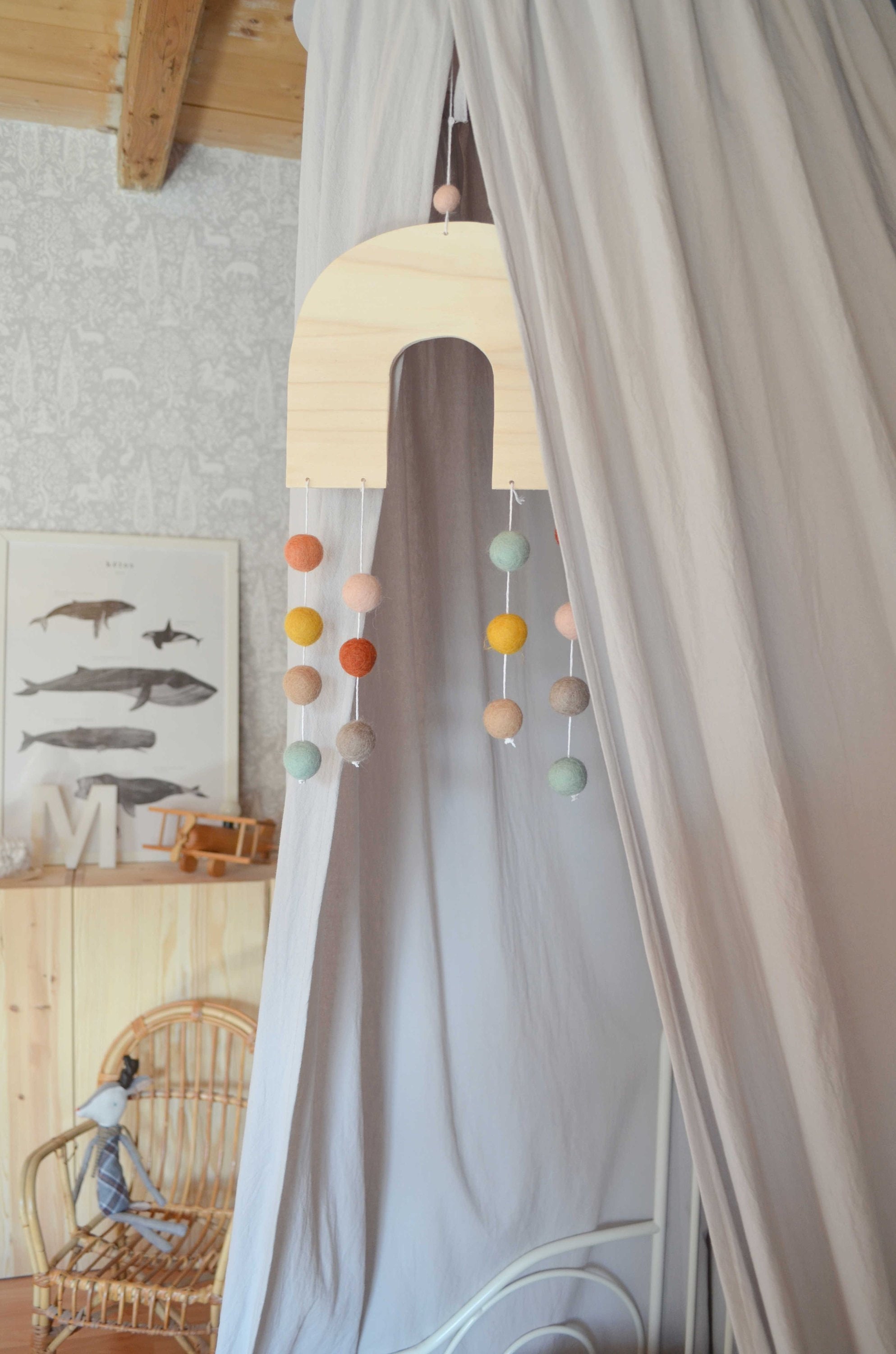 Arc en Ciel Bois de Peuplier avec Boules Laine Feutrée Personnalisable