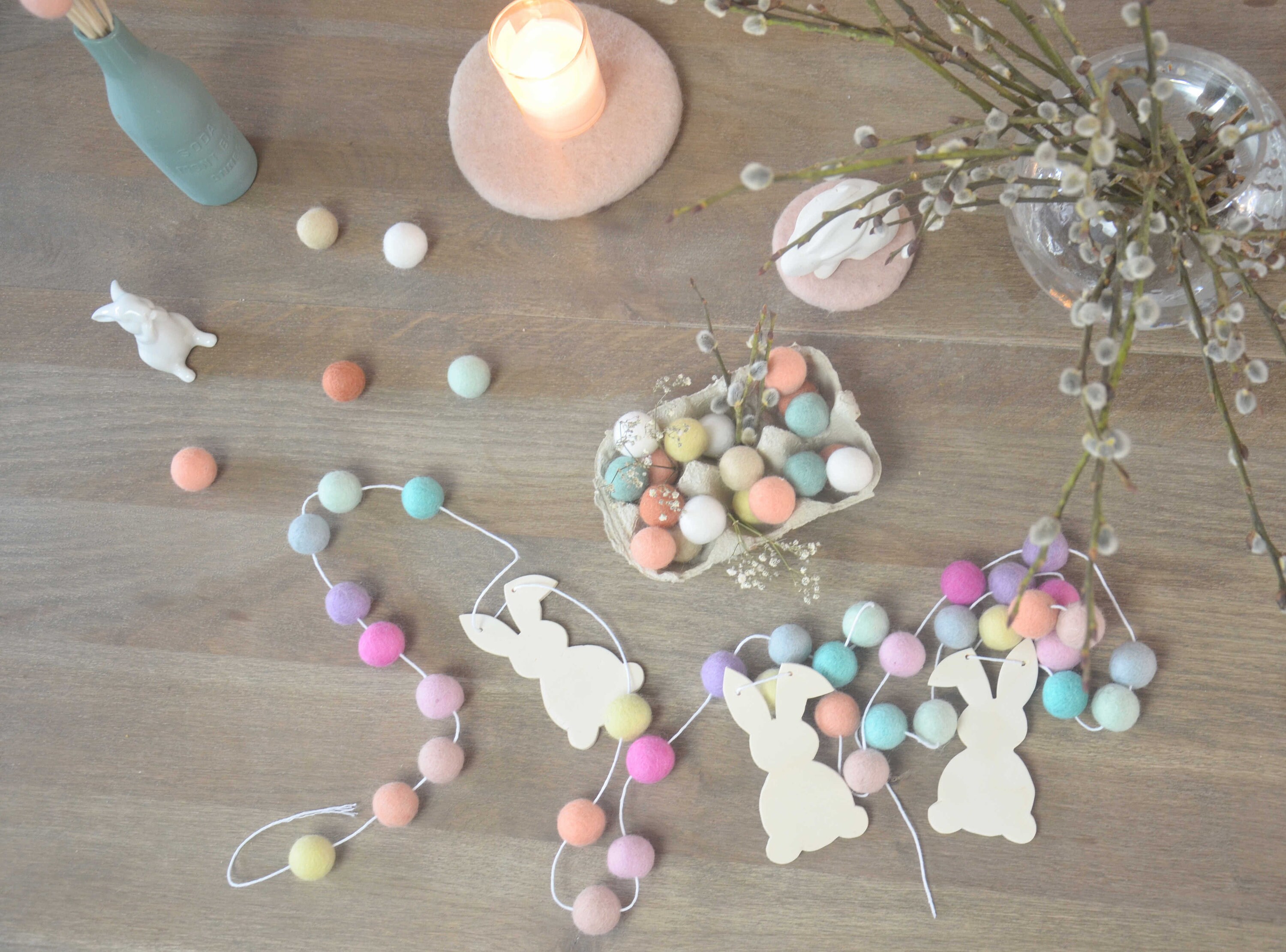 Guirlande de Pâques Colorée avec Lapins en Bois, Décoration Pâques