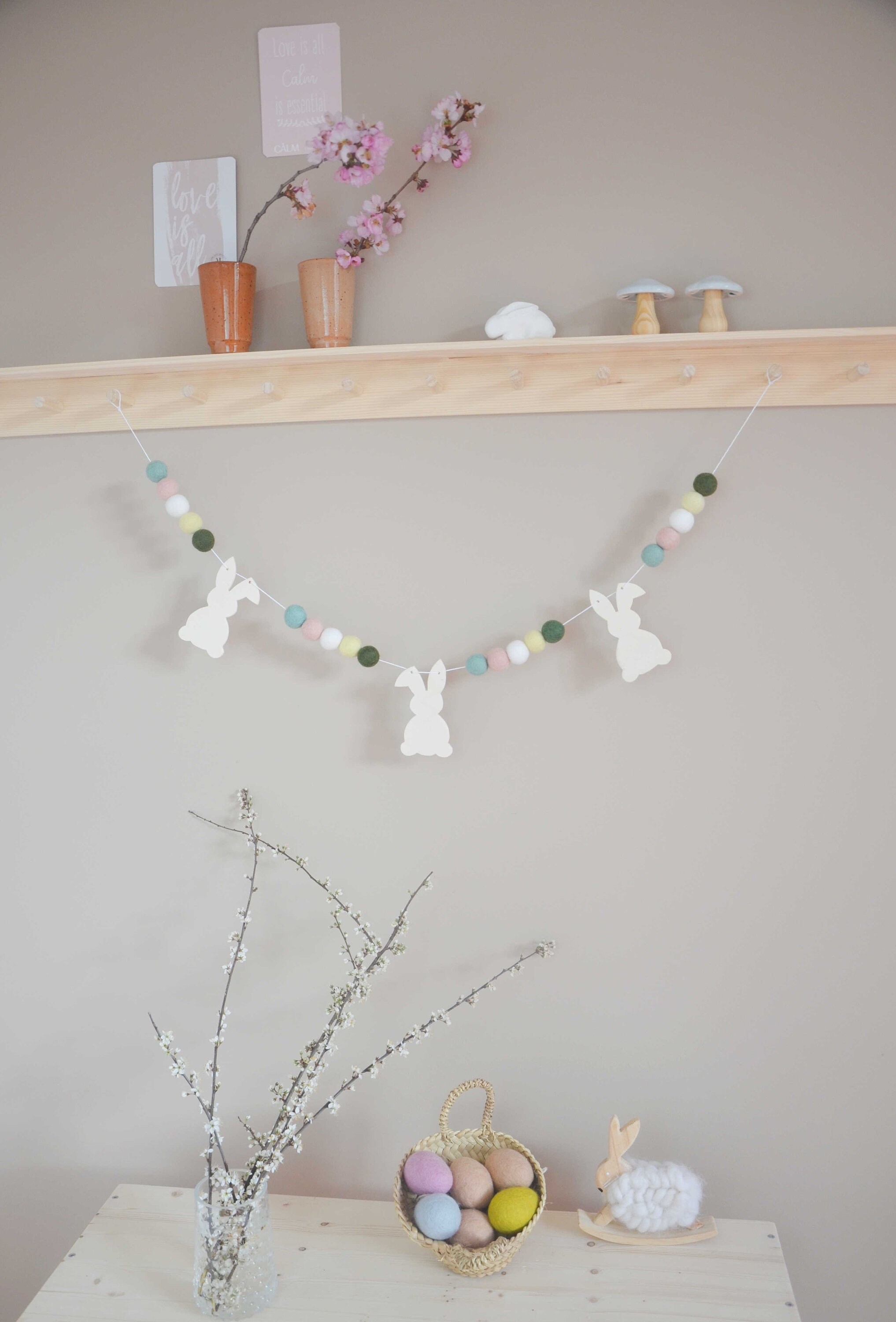Guirlande de Lapins Pâques en Laine et Bois, Durable Sain,