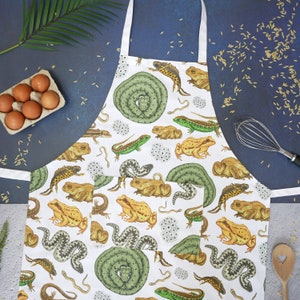 Reptiles & Amphibians 100% Organic Cotton Apron with Pocket - Illustrated Nature Inspired Gift With Eco Friendly, Plastic Free Packaging