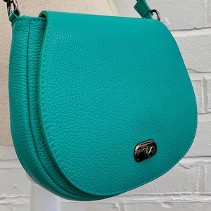 Bolso bandolera de piel verde agua, bolso verde pequeño, bolso estilo cartero, bolso de boda, bolso bandolera pequeño de piel