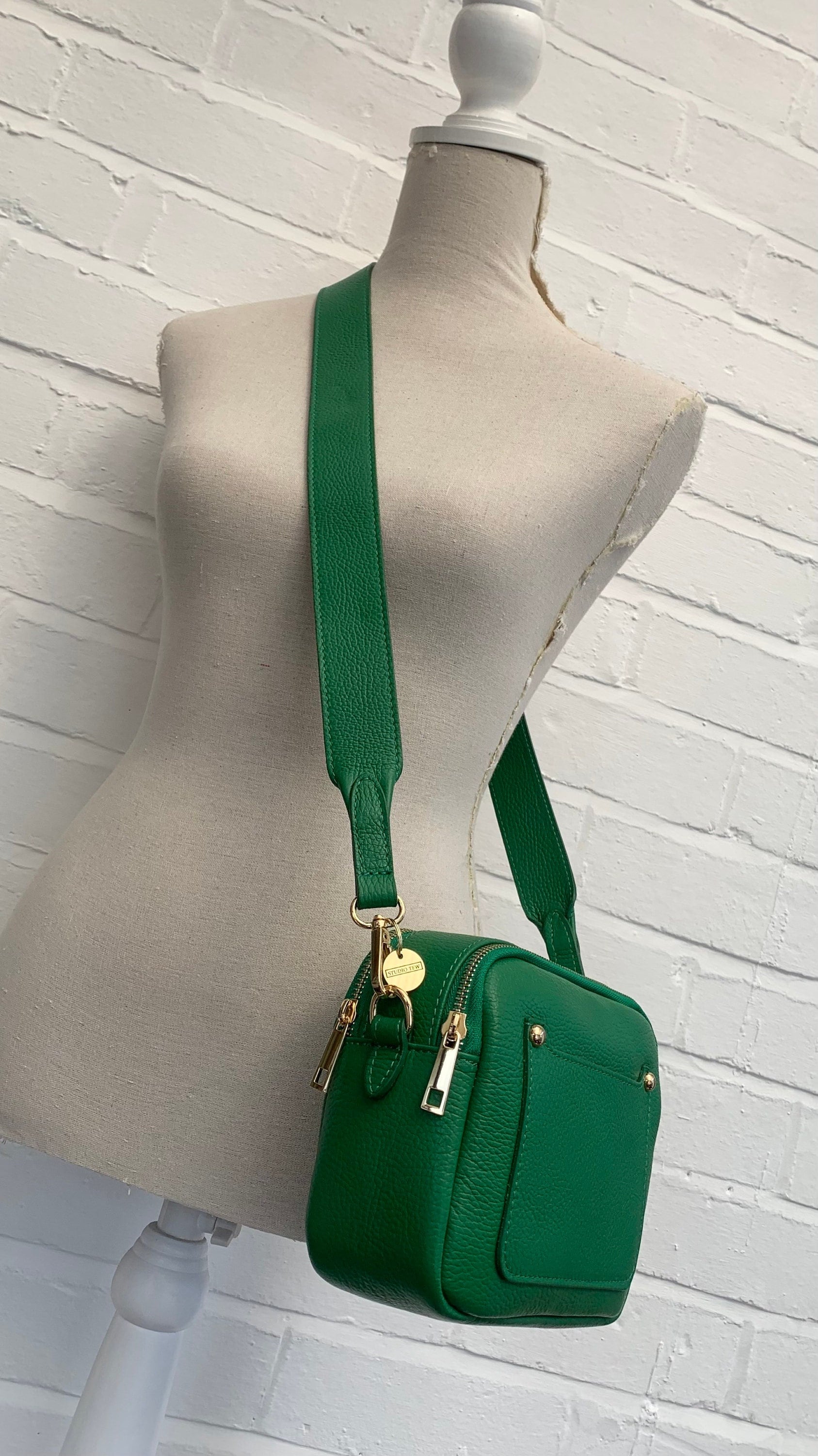★TOUT Y EST★ Heart Ring Shoulder Bag Green 5010515905 Buy Green Pearl Hart 02 Shoulder Bag Online - Hidesign