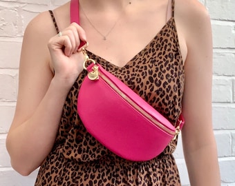 Riñonera de piel fucsia personalizada: Riñonera italiana para festivales, hecha a mano - Aurora
