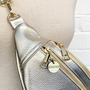 Gold Leder Gürteltasche, Große Bauchtasche, Körpernahe Tasche, kleine Ledertasche, Festivaltasche, Damen Leder Gürteltasche