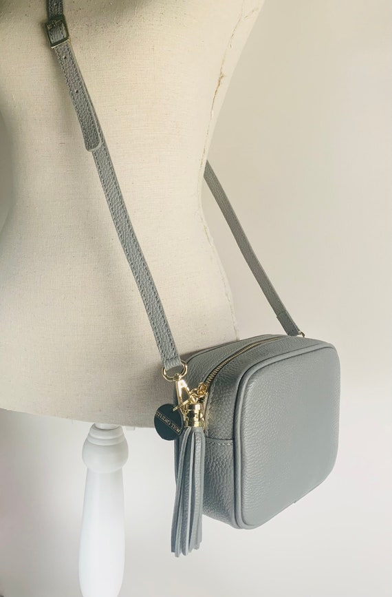 LEATHER TASSEL LIGHT GREY LEATHER TASSEL LIGHT GREY