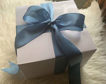 Empty Bridesmaid Proposal Box with Ribbon/ 8x8x3.5 White Box/Bridal Shower Gift Box/ Gift Box with Ribbon