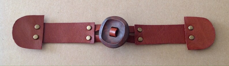 Duffle Coat Fastener Brown REAL HORN Toggle Button Brown Textured Leather Hide