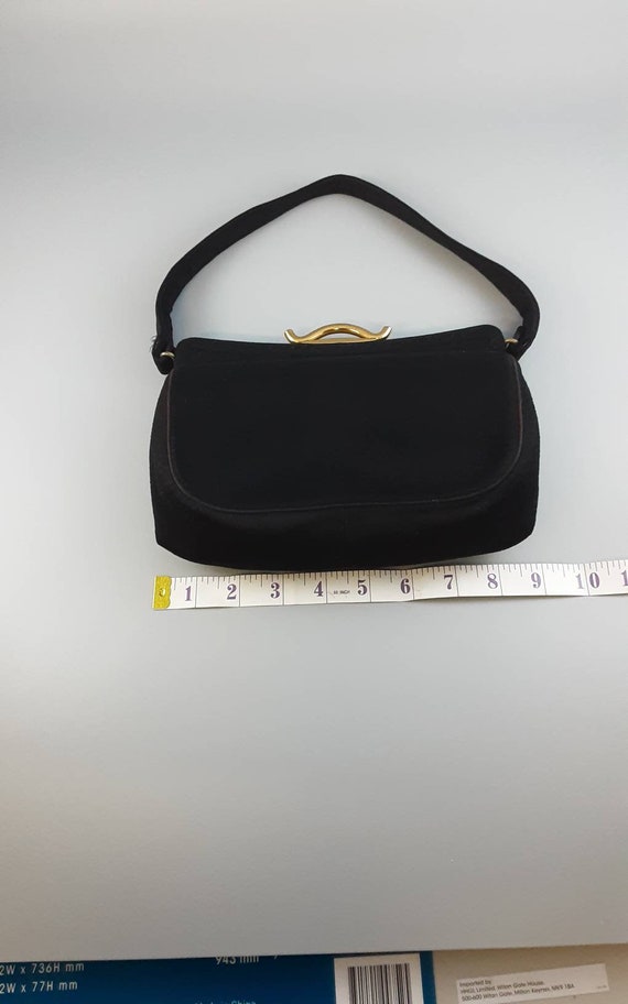 1950s Black Felt Handbag, Purse with Gold Tone Me… - image 8