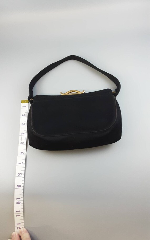 1950s Black Felt Handbag, Purse with Gold Tone Me… - image 7