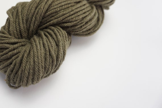 4 Ply Khaki Green Rug Wool Yarn, Rug Punch Needle Yarn, Rug Yarn, Hand Dyed Yarn, Dyed Rug Wool, 4 Ply Wool Yarn, Extra Bulky Yarn