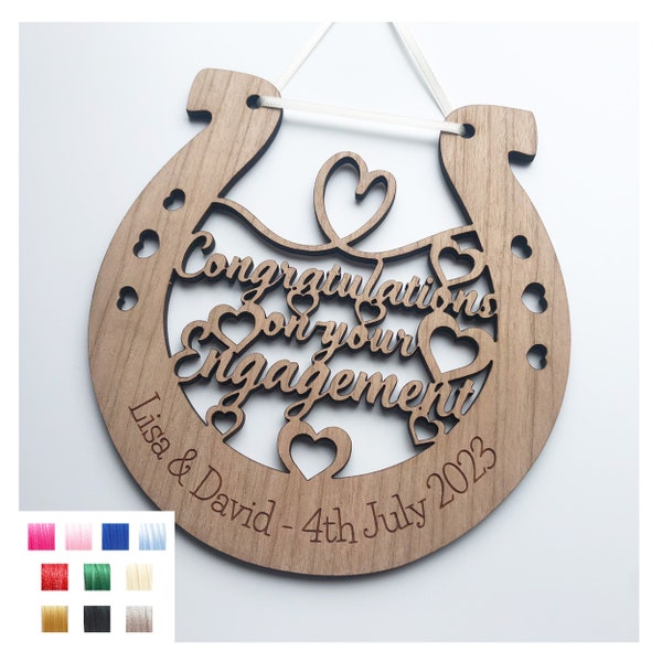 Gepersonaliseerde verlovingscadeau Houten Lucky Horseshoe Word Art Present Cherry Wood - Verschillende lintkleuren beschikbaar