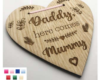 Daddy Here Comes Mummy Sign: Wooden Heart Page Boy Wedding Prop