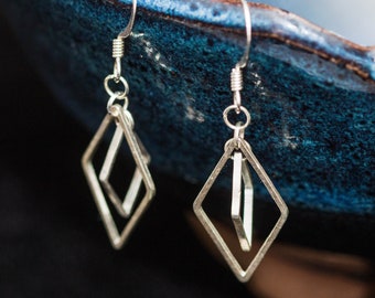 Dainty silver diamond shape dangle earrings