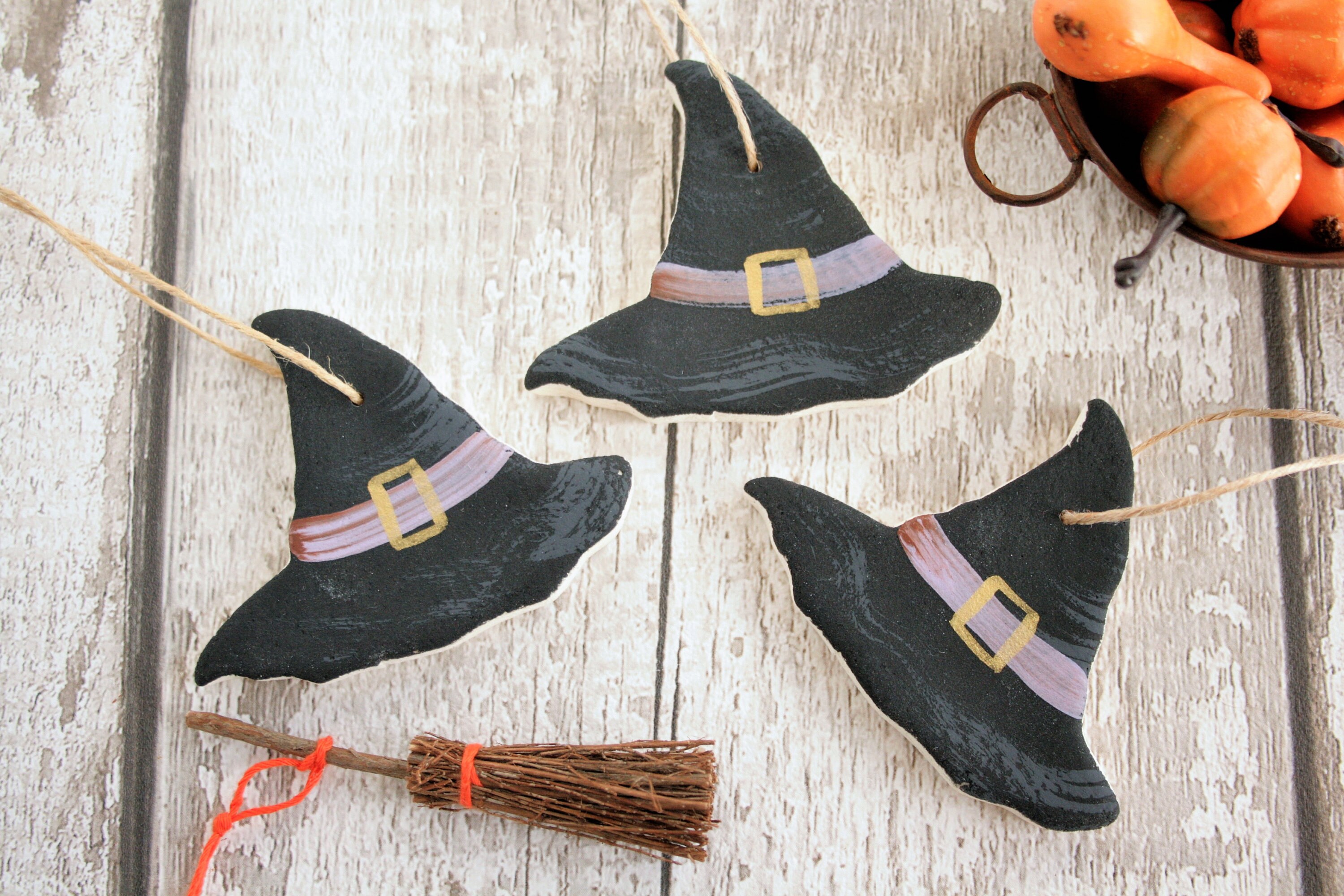 Chapeau de Sorcières Pâte Sel Ornement Suspendu d'halloween, Décorations d'arbres d'halloween. Faveu