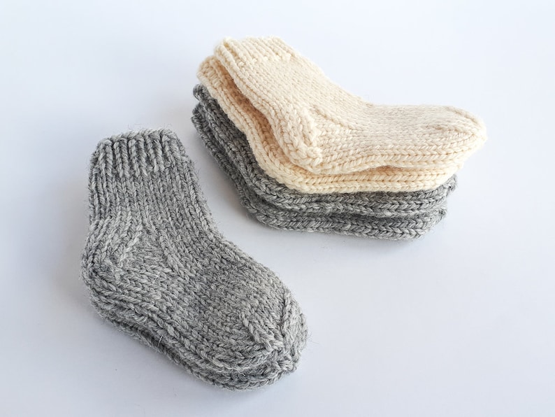 MADE TO ORDER/ Hand knitted baby socks/ Sheep wool image 3