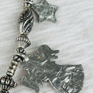 Vintage MARCIE Angels & Stars Pewter 9 Charm Necklace Silver Tone Beads Artisan Jewelry Made in USA Signed Angel Charms zdjęcie 8