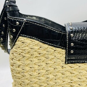 Vintage BRIGHTON Purse DINAH Woven Tan Straw Black Croc-Embossed Leather Studded Shoulder Bag Silver Tone Hardware Heart Charm image 16