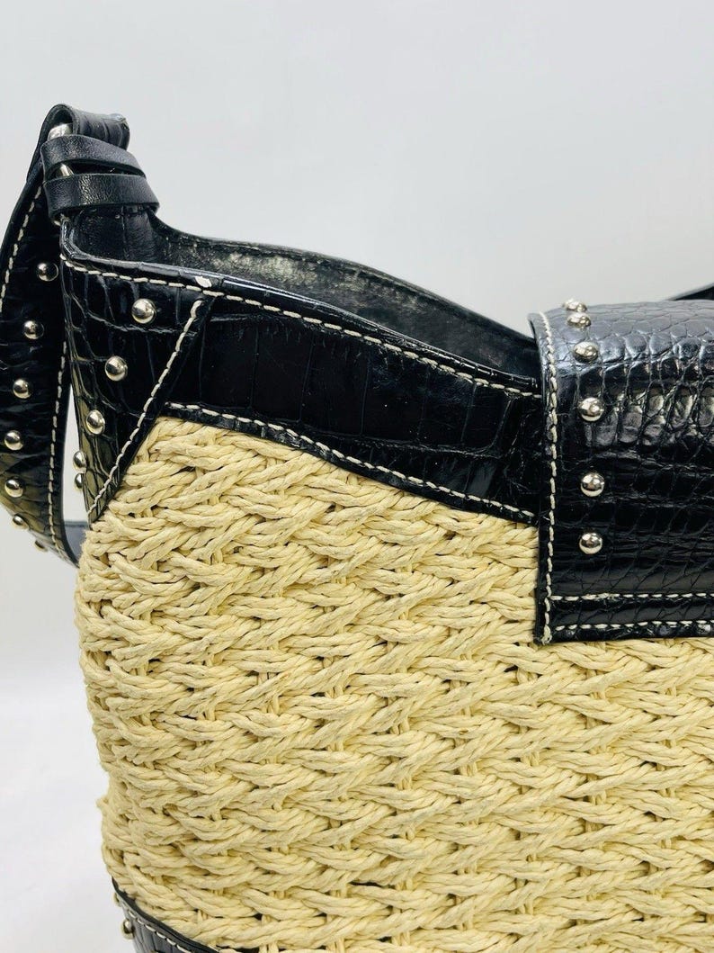 Vintage BRIGHTON Purse DINAH Woven Tan Straw Black Croc-Embossed Leather Studded Shoulder Bag Silver Tone Hardware Heart Charm image 16