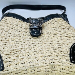 Vintage BRIGHTON Purse DINAH Woven Tan Straw Black Croc-Embossed Leather Studded Shoulder Bag Silver Tone Hardware Heart Charm image 8