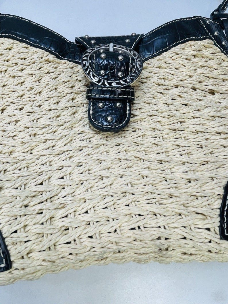Vintage BRIGHTON Purse DINAH Woven Tan Straw Black Croc-Embossed Leather Studded Shoulder Bag Silver Tone Hardware Heart Charm image 9