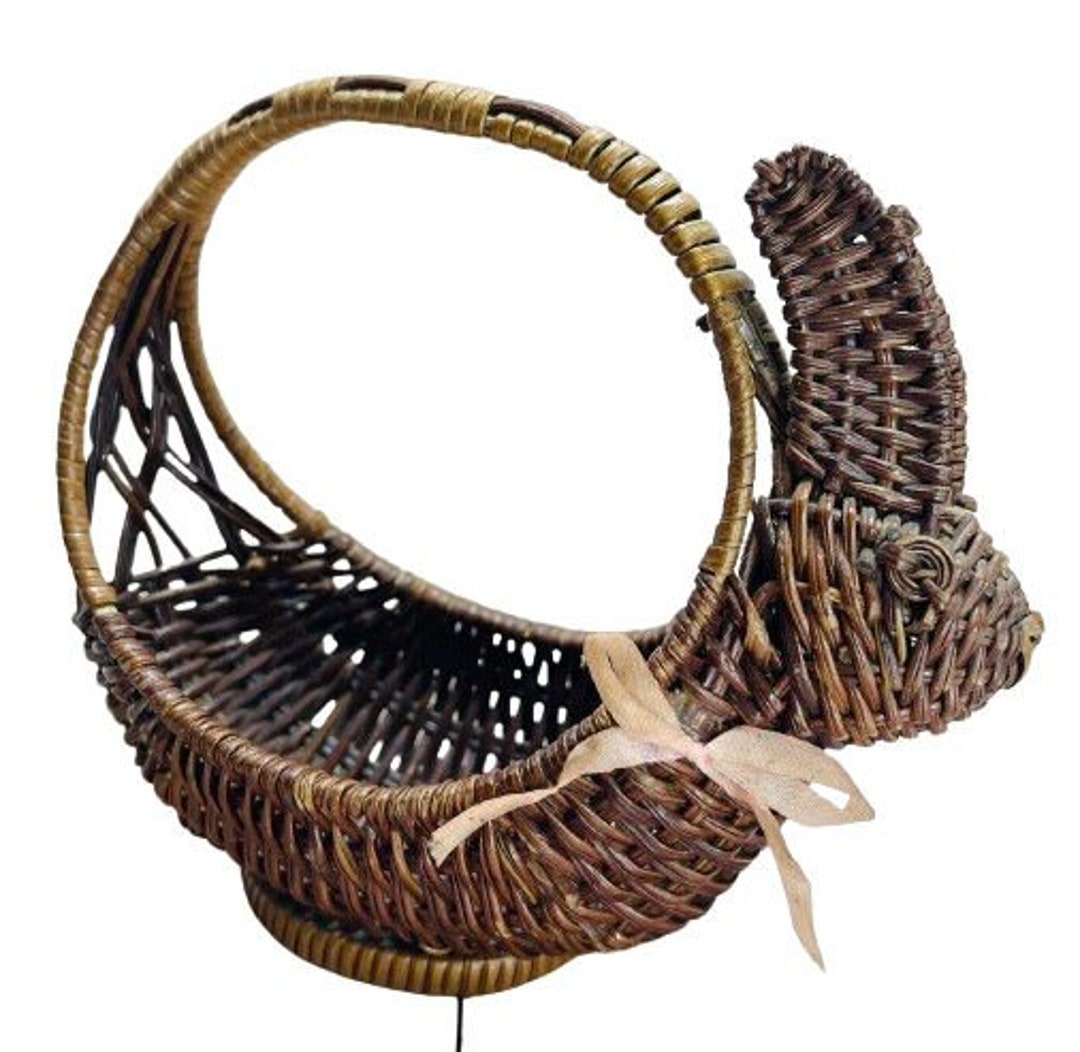 Walnut Ridge Rabbit Basket Vintage Bunny Rabbit Basket Wicker Rattan Handle 1980s Boho Small ...