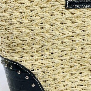 Vintage BRIGHTON Purse DINAH Woven Tan Straw Black Croc-Embossed Leather Studded Shoulder Bag Silver Tone Hardware Heart Charm image 13