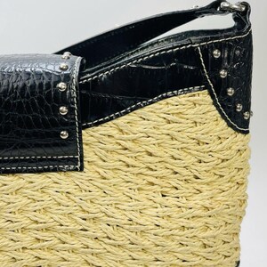 Vintage BRIGHTON Purse DINAH Woven Tan Straw Black Croc-Embossed Leather Studded Shoulder Bag Silver Tone Hardware Heart Charm image 15