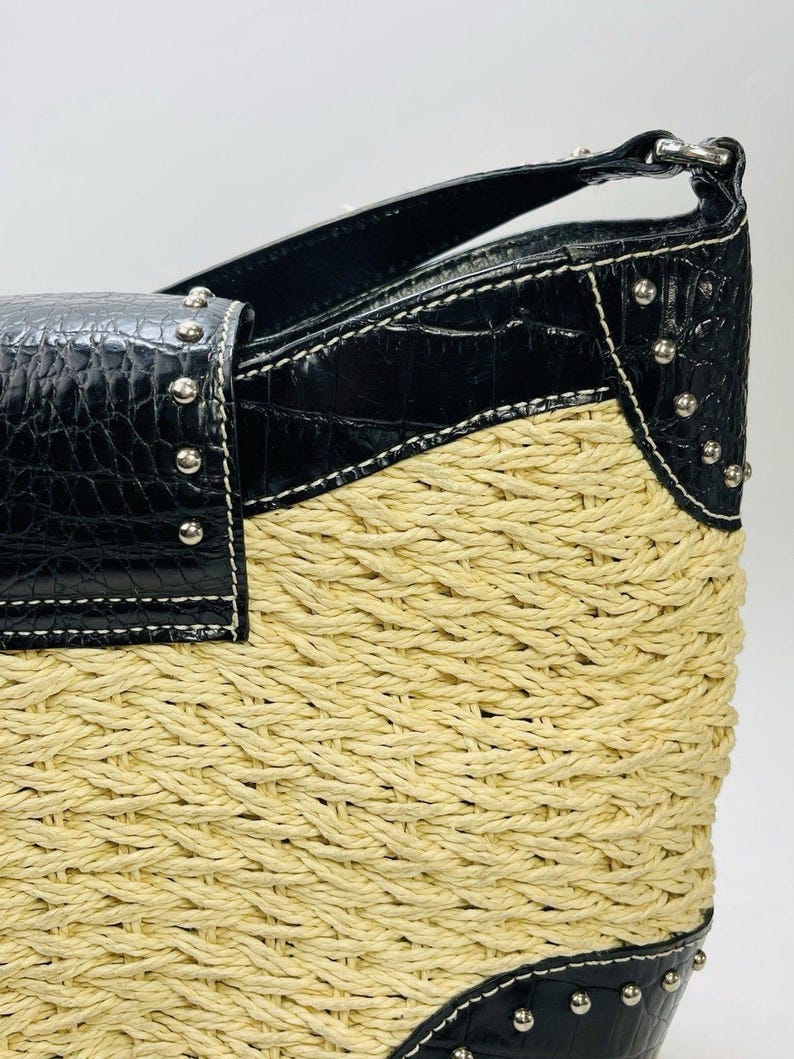 Vintage BRIGHTON Purse DINAH Woven Tan Straw Black Croc-Embossed Leather Studded Shoulder Bag Silver Tone Hardware Heart Charm image 15
