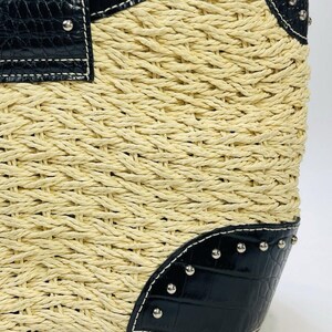 Vintage BRIGHTON Purse DINAH Woven Tan Straw Black Croc-Embossed Leather Studded Shoulder Bag Silver Tone Hardware Heart Charm image 14
