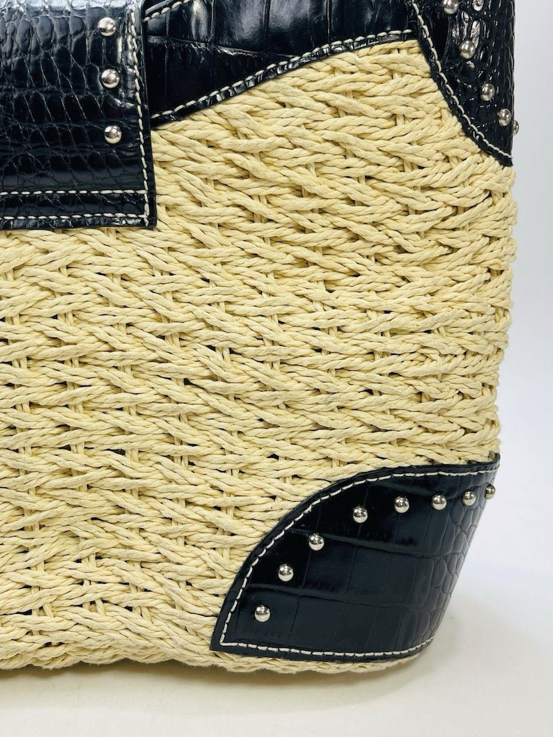 Vintage BRIGHTON Purse DINAH Woven Tan Straw Black Croc-Embossed Leather Studded Shoulder Bag Silver Tone Hardware Heart Charm image 14