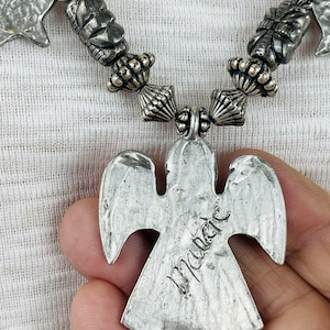 Vintage MARCIE Angels & Stars Pewter 9 Charm Necklace Silver Tone Beads Artisan Jewelry Made in USA Signed Angel Charms zdjęcie 10