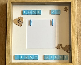 Cornice per ecografia "Amore a prima vista", Scrabble Art, regalo personalizzato per neonati